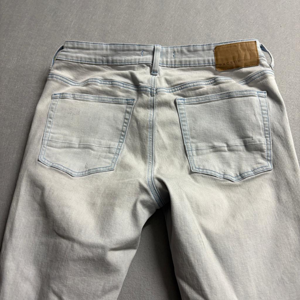 PacSun Stacked Skinny Jeans Mens 31x30 Light Wash Distressed Ripped Denim