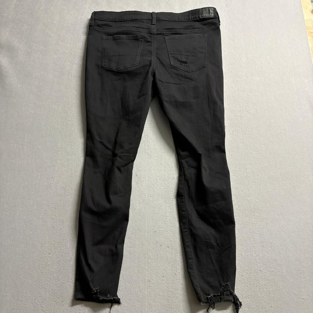American Eagle Next Level Stretch Jeans Womens 16 Regular Black Distressed
