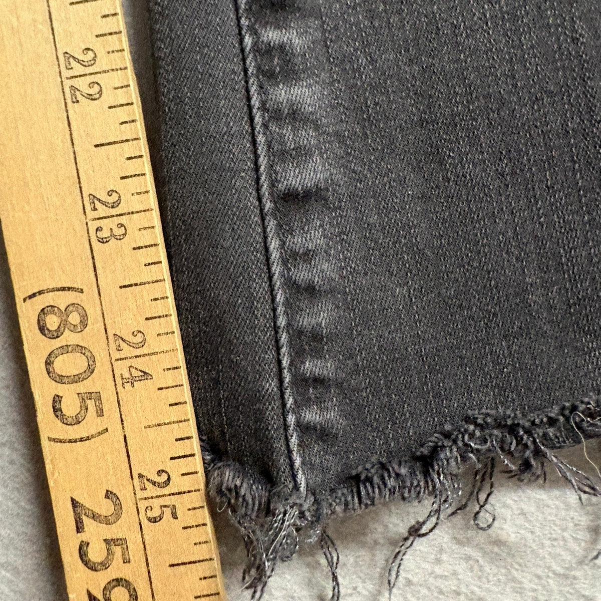 FRAME Le Crop Mini Boot Jeans Womens Size 27 Black Frayed Raw Hem Stretch Denim