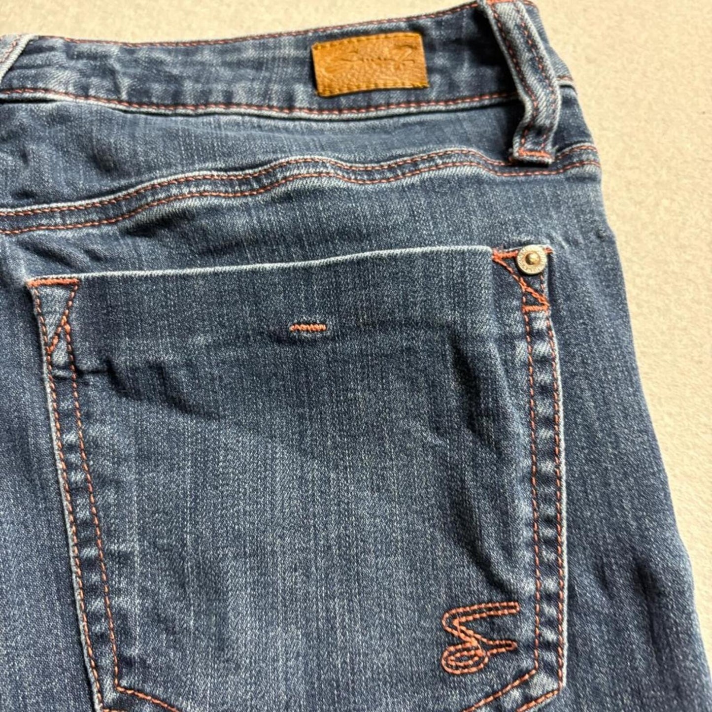 Seven7 Bootcut Jeans Womens Size 6 Blue Stretch Denim Medium Wash