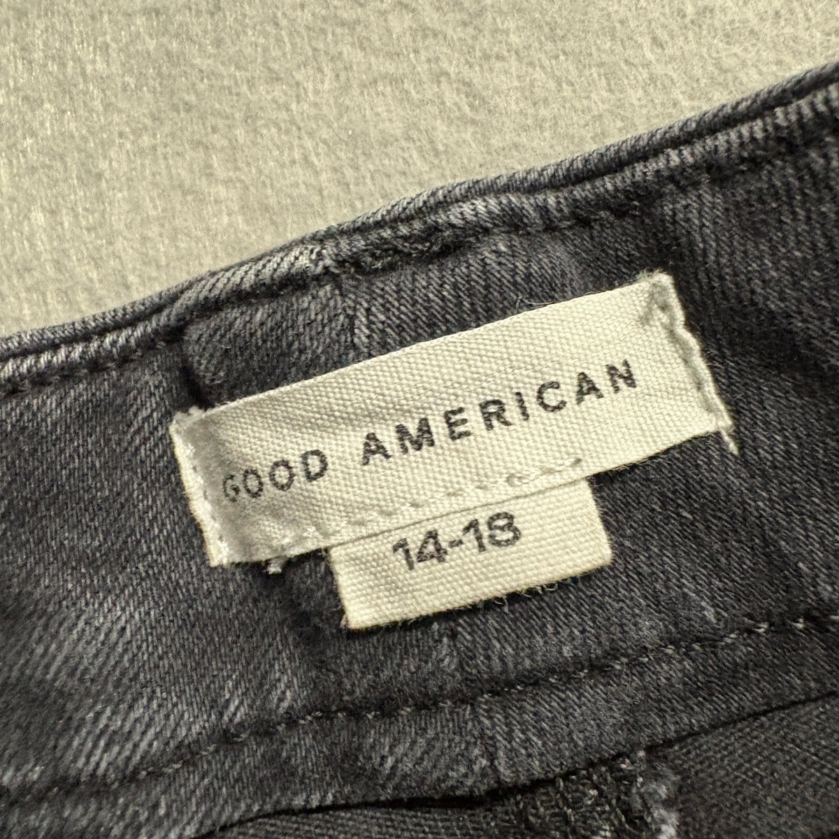 Good American High Rise Straight Leg Jeans Womens Size 14-18 Black Denim Stretch