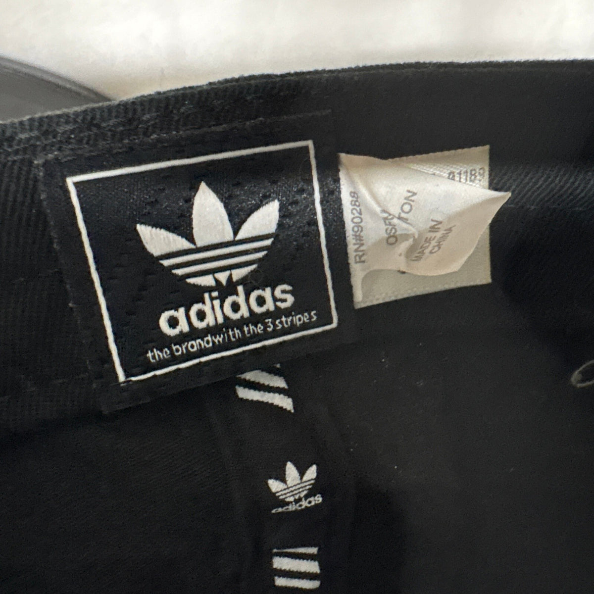 Adidas Originals Trefoil Logo Strapback Baseball Hat Cap Black OSFA Adjustable - Photo 7