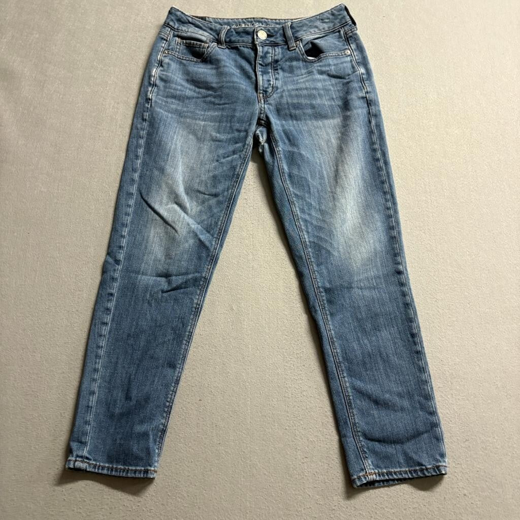 American Eagle Jeans Womens 4 Short Blue Denim Straight Leg Mid Rise Stretch
