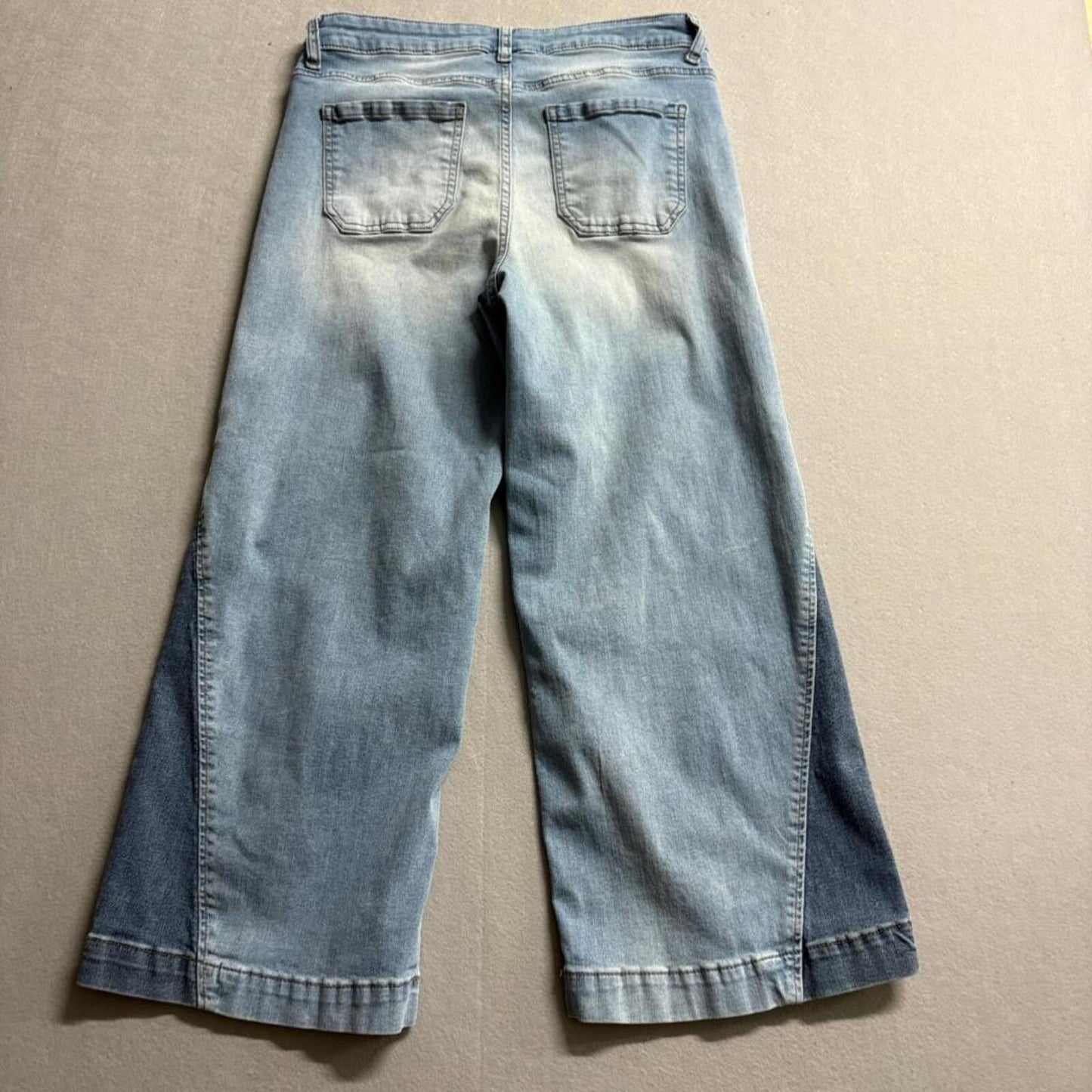 Time and Tru High Rise Wide Leg Jeans Womens Size 6 Blue Two Tone Flare Cropped