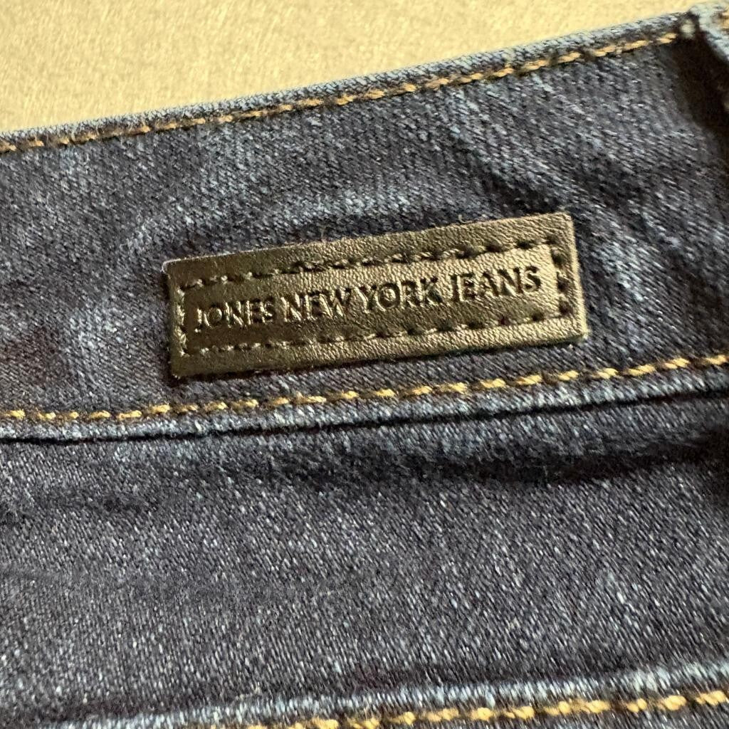 Jones New York Jeans Lexington Straight Leg Womens Size 12 Dark Wash Slimming