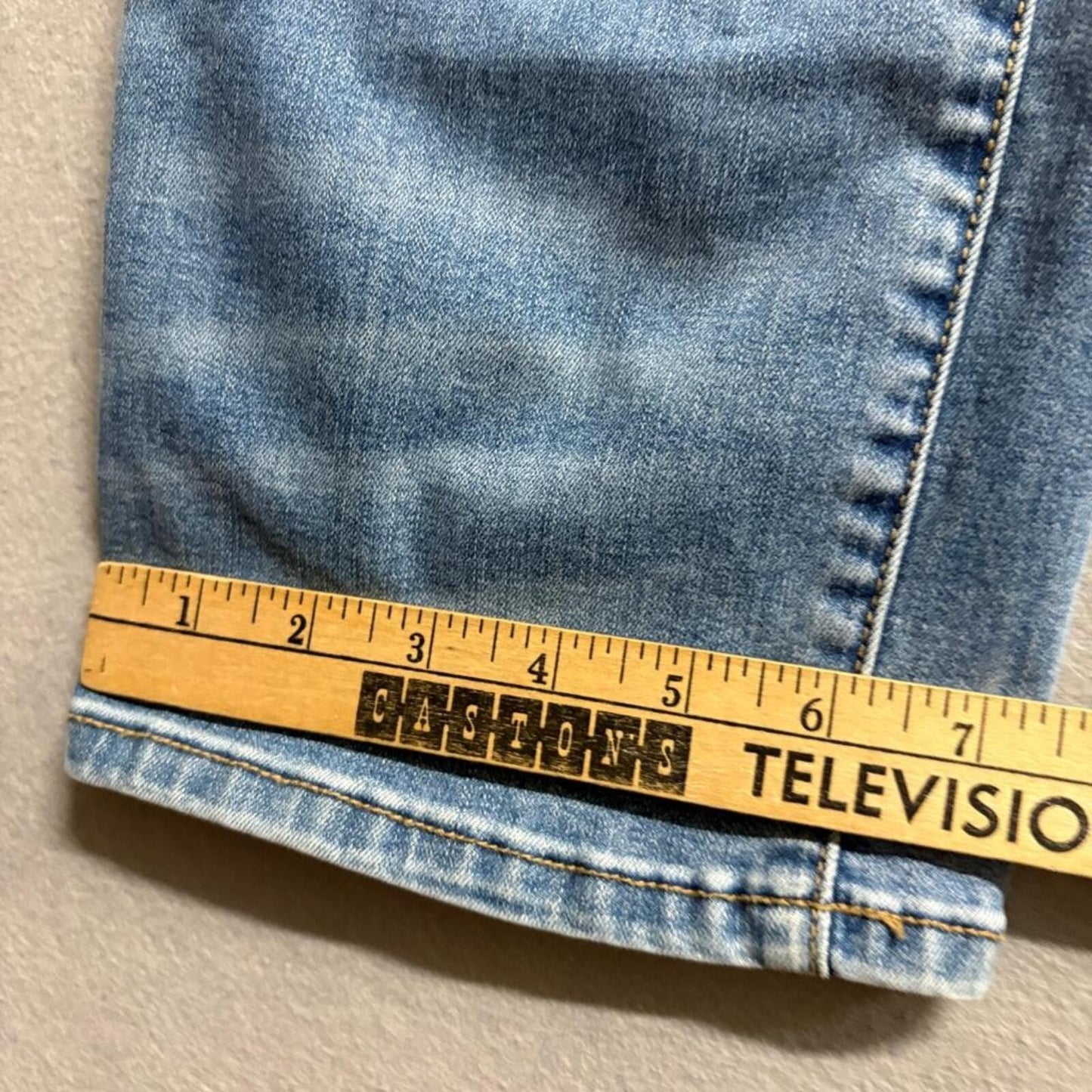 Rue21 Premium Relaxed Fit Jeans Womens 30x30 Blue Distressed Patchwork Denim