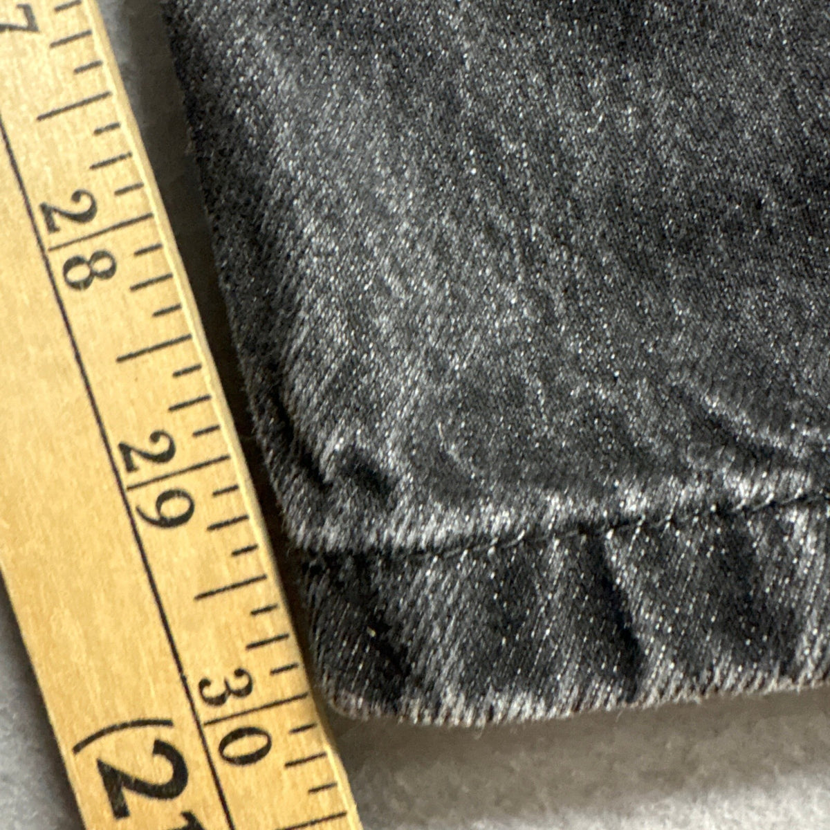 FLANNEL Mens Size 32 Black Denim Jeans 100 Cotton Straight Leg Washed Black