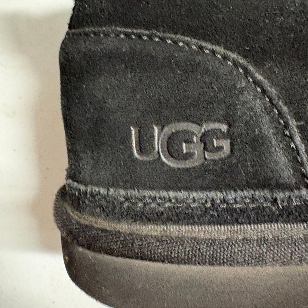 UGG M Neumel Black Suede Mens Size 12 Chukka Boots Shearling Lined 3236 with Box