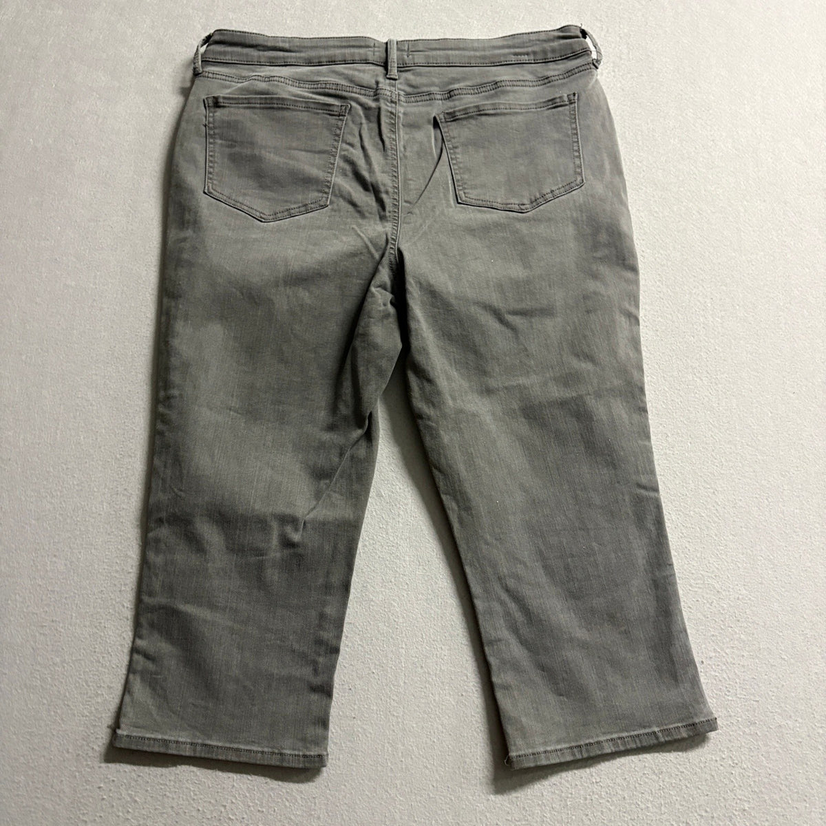 NYDJ Curves 360 Womens Crop Jeans Size 12 Gray Denim Stretch Capri Pants