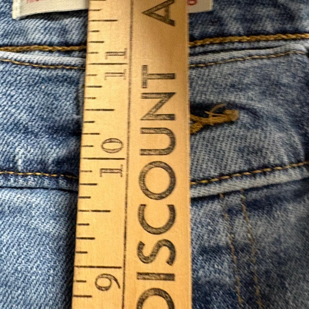 Levis High Waisted Mom Jeans Womens 28 Blue Stretch Denim Tapered Leg W28 L27