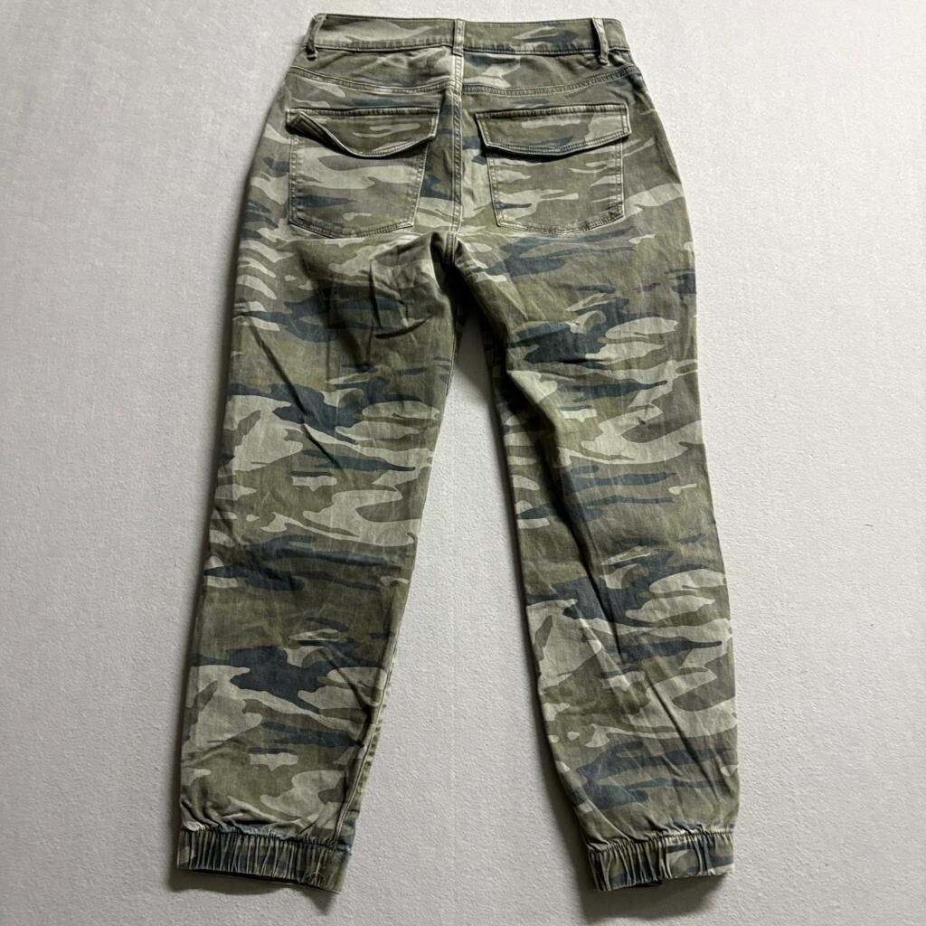 Express Camo Cropped Straight Pants Womens Size 4 High Rise Green Utility