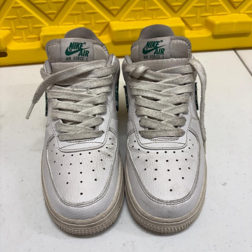 Nike Air Force 1 Low Green Paisley Womens Size 8 White Sneakers DH4406-102