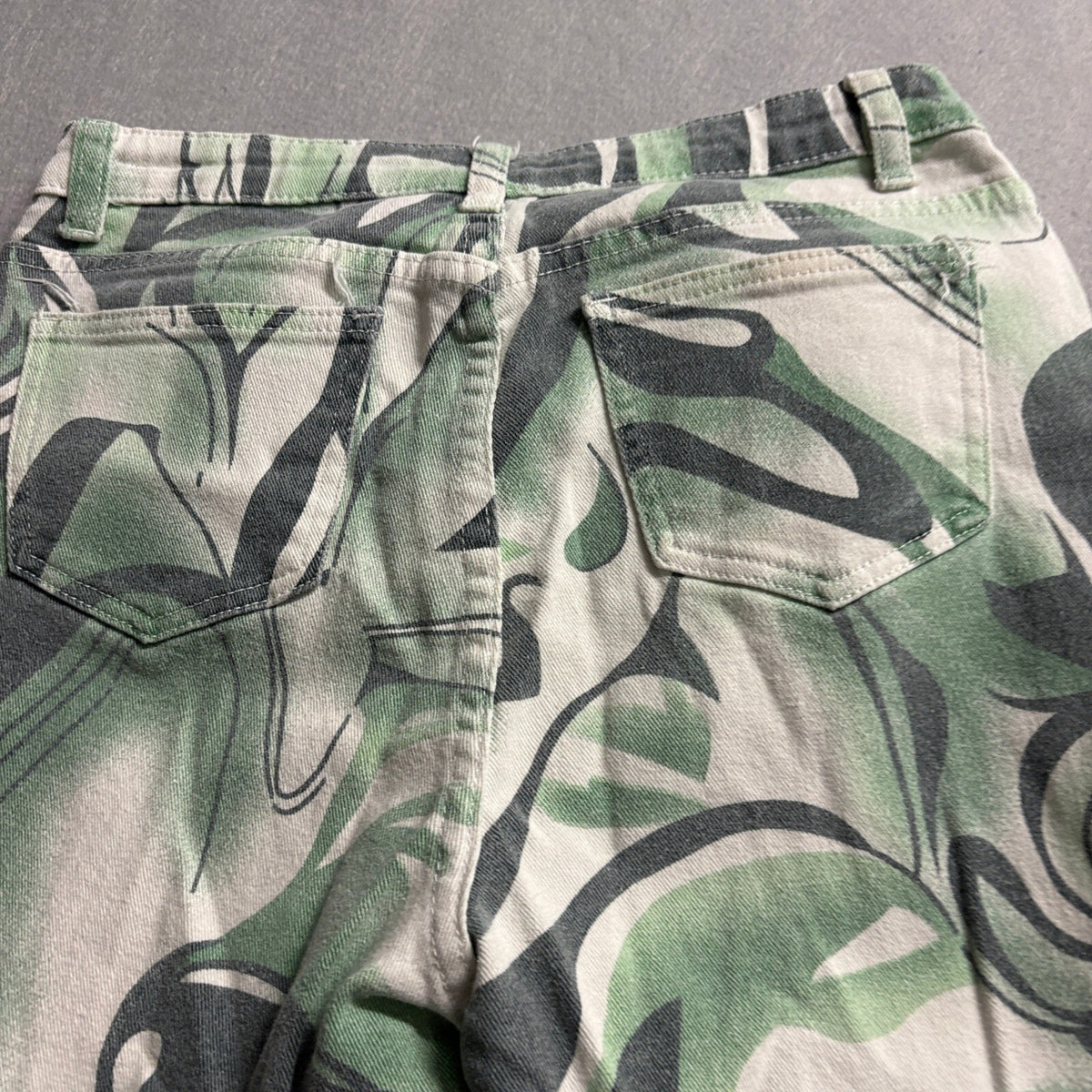 Abstract Swirl Print Straight Leg Jeans Womens Size 26 High Rise Green White