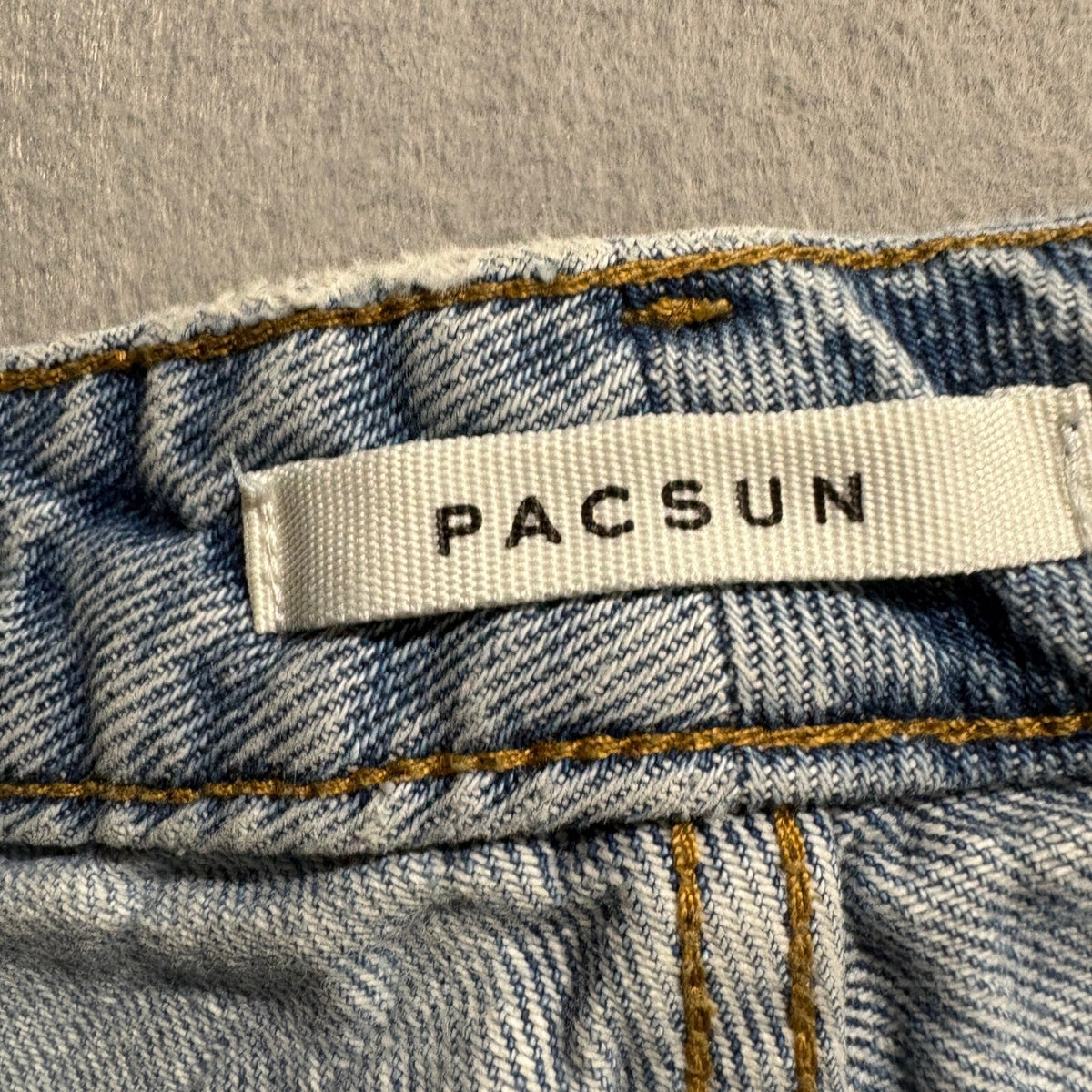 PacSun Mom Jeans Size 28 Light Wash High Rise Straight Leg 100% Cotton Denim