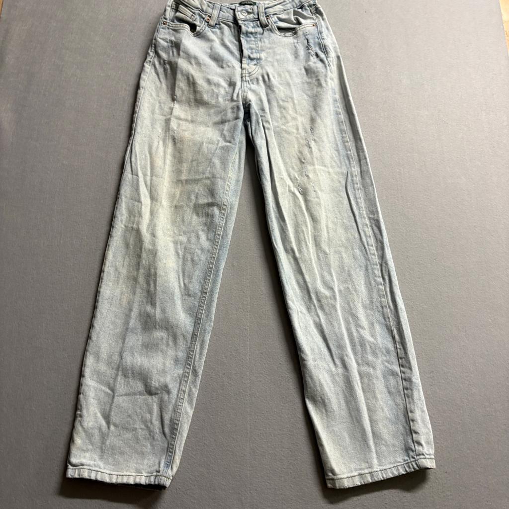 Wild Fable High Rise Straight Leg Jeans Womens Size 4 Light Wash Distressed