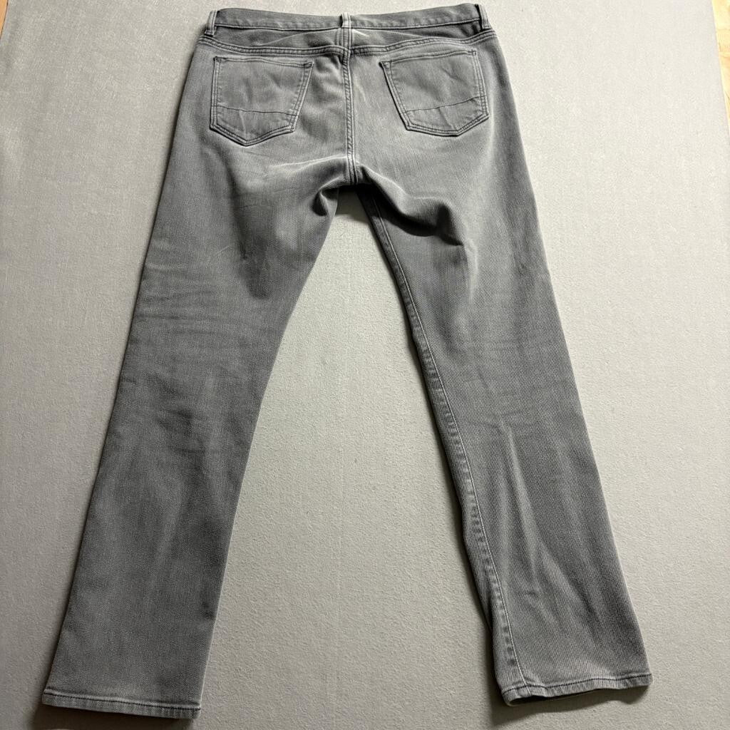 Banana Republic Traveler Jeans Mens 34x32 Gray Slim Straight Stretch Denim