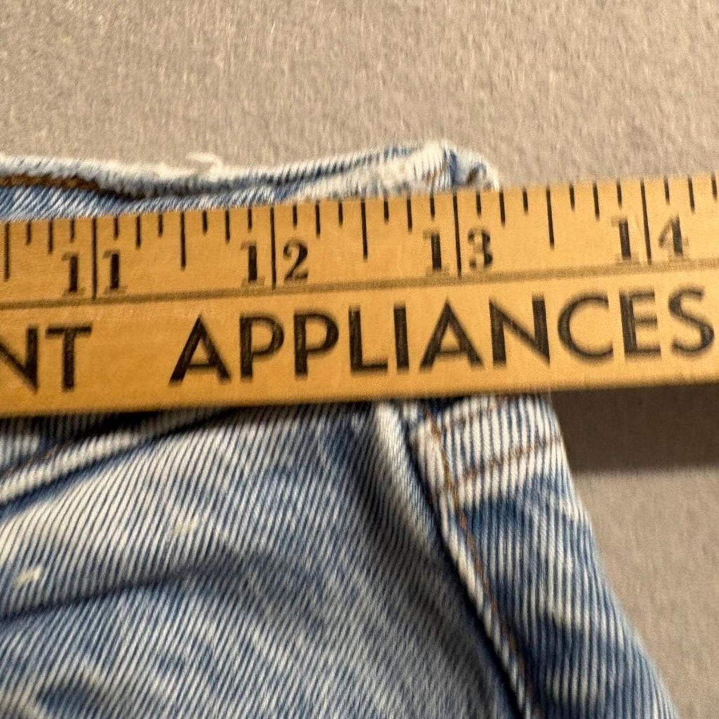 Abercrombie & Fitch The 90s Mom High Rise Jeans Womens 24 00R Light Wash Denim