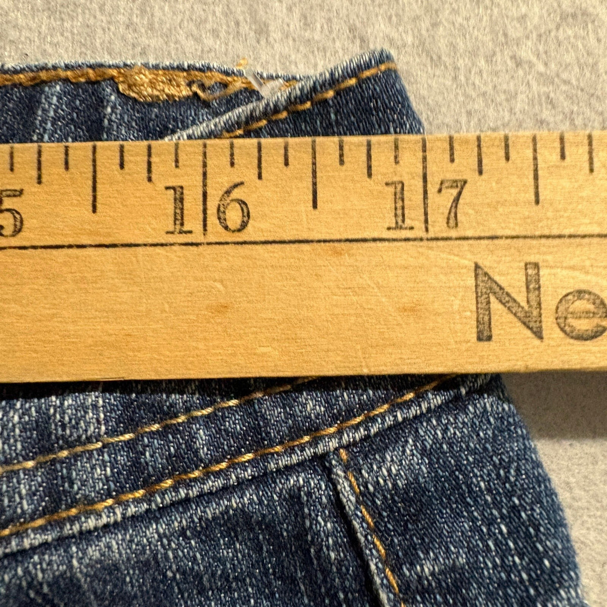 Croft & Barrow Denim Capri Jeans Womens 14 Blue Stretch Cuffed Crop Mid Rise
