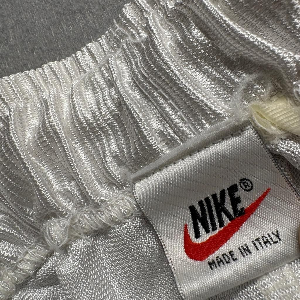 Vintage Nike Shiny Basketball Jersey Shorts Set Mens XL White Navy Made in Italy