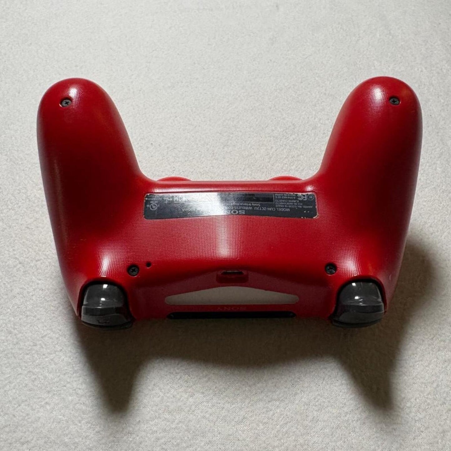 Sony DualShock 4 Wireless Controller PS4 Magma Red CUH-ZCT2U Worn Right