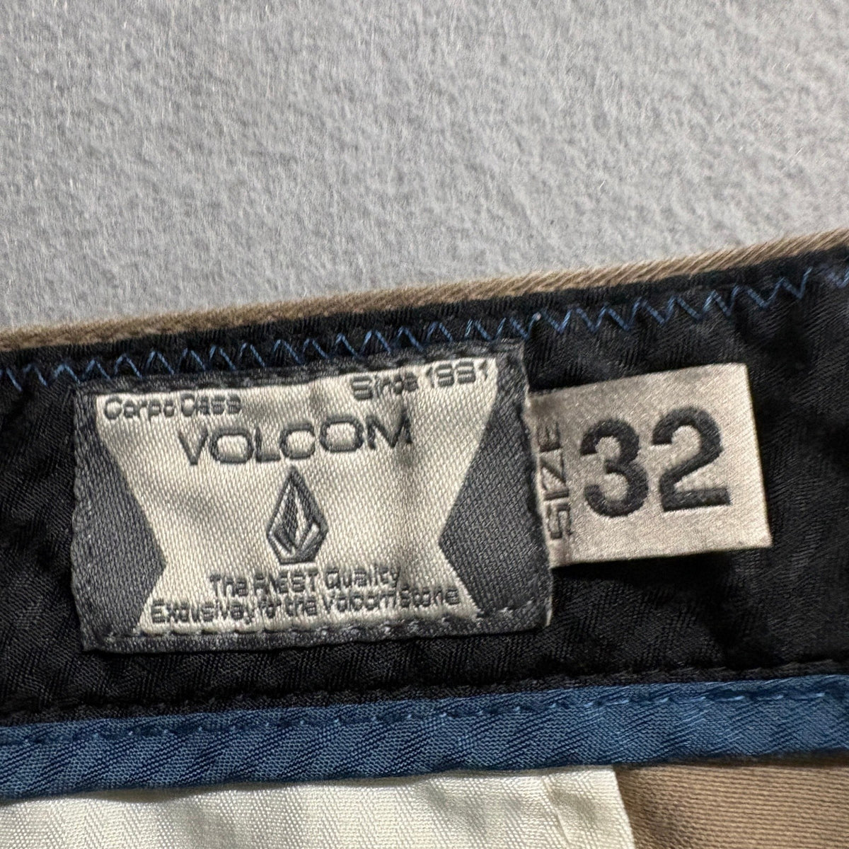 Volcom Frickin Modern Chino Shorts Mens Size 32 Tan Beige Casual Skate Walk