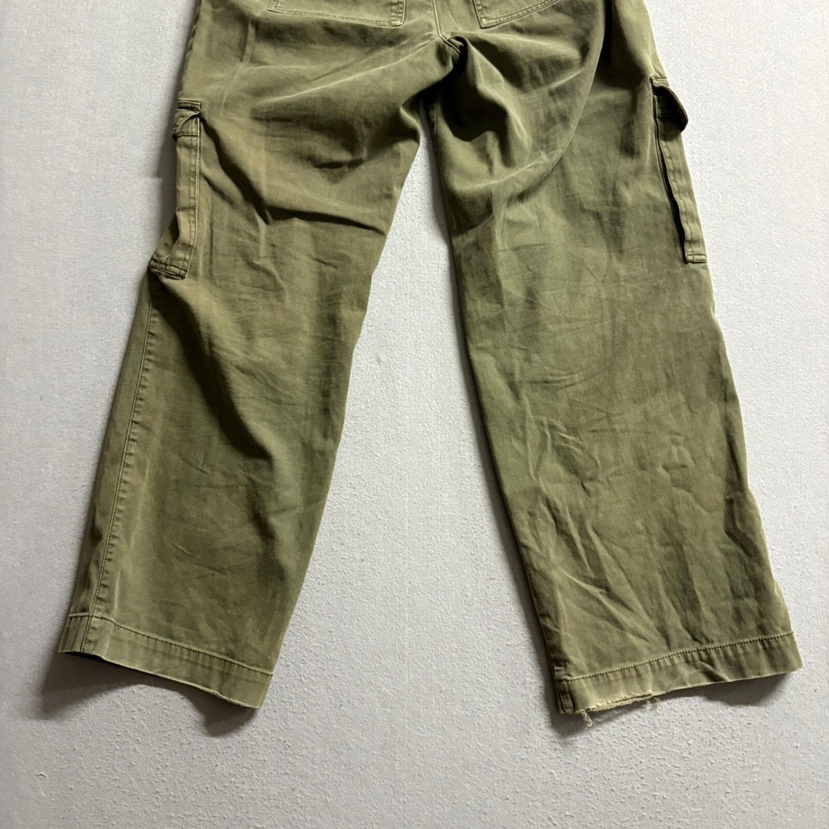 Universal Thread Womens Size 6 Olive Green Cargo Pants Wide Leg Cotton Casual