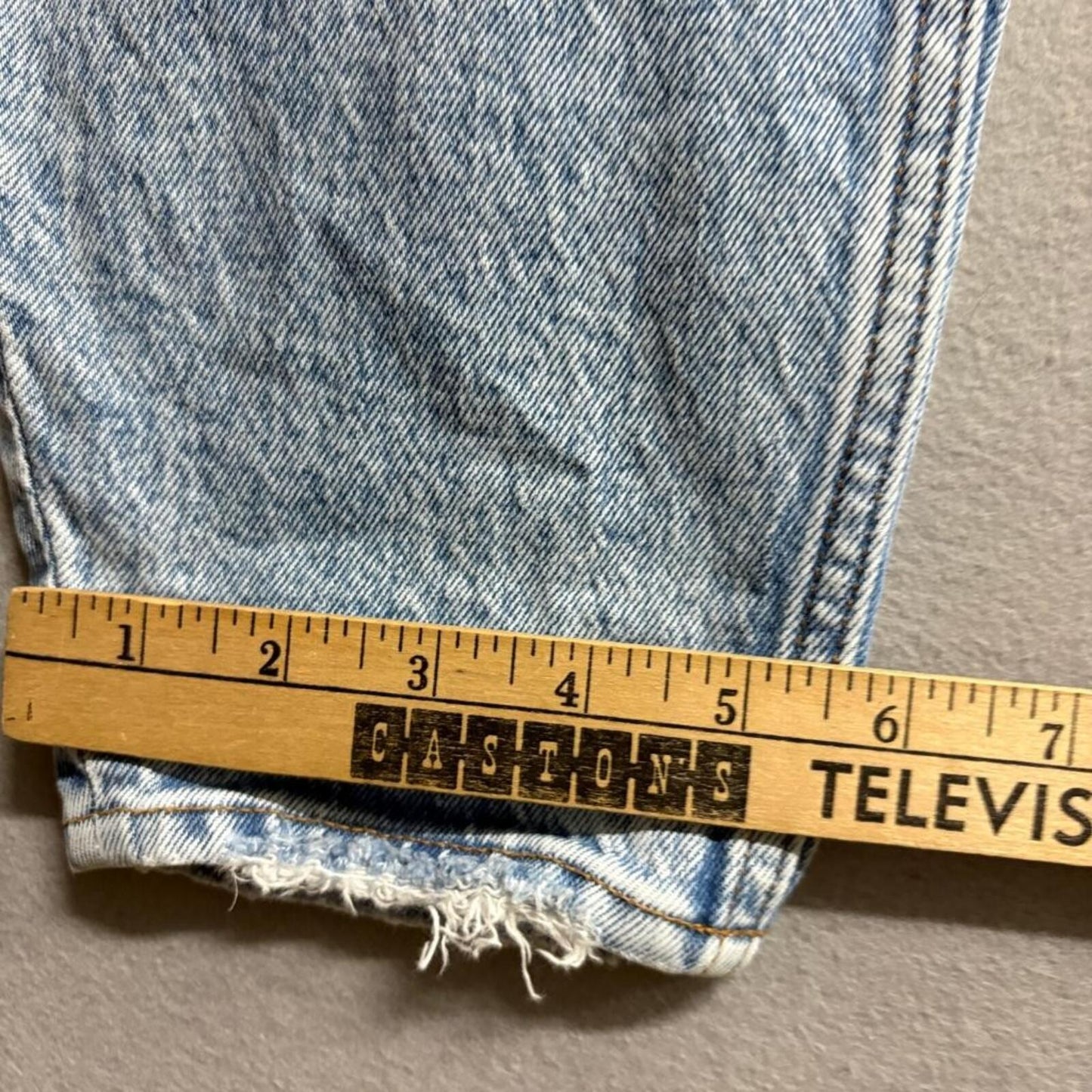 Abercrombie & Fitch The 90s Mom High Rise Jeans Womens 24 00R Light Wash Denim