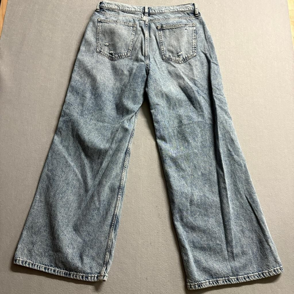Arizona Jean Co Womens 10 Low Rise Baggy Jeans Blue Acid Wash Distressed Wide