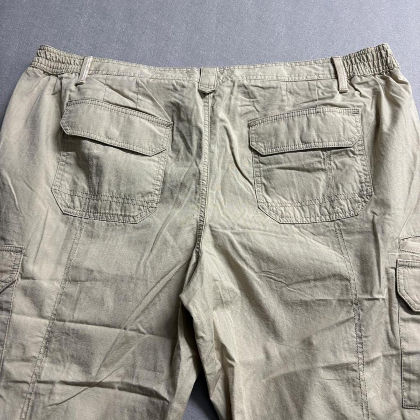 Eddie Bauer Ripstop Cargo Capri Pants Womens 24W Beige Tan Outdoor Crop Hiking