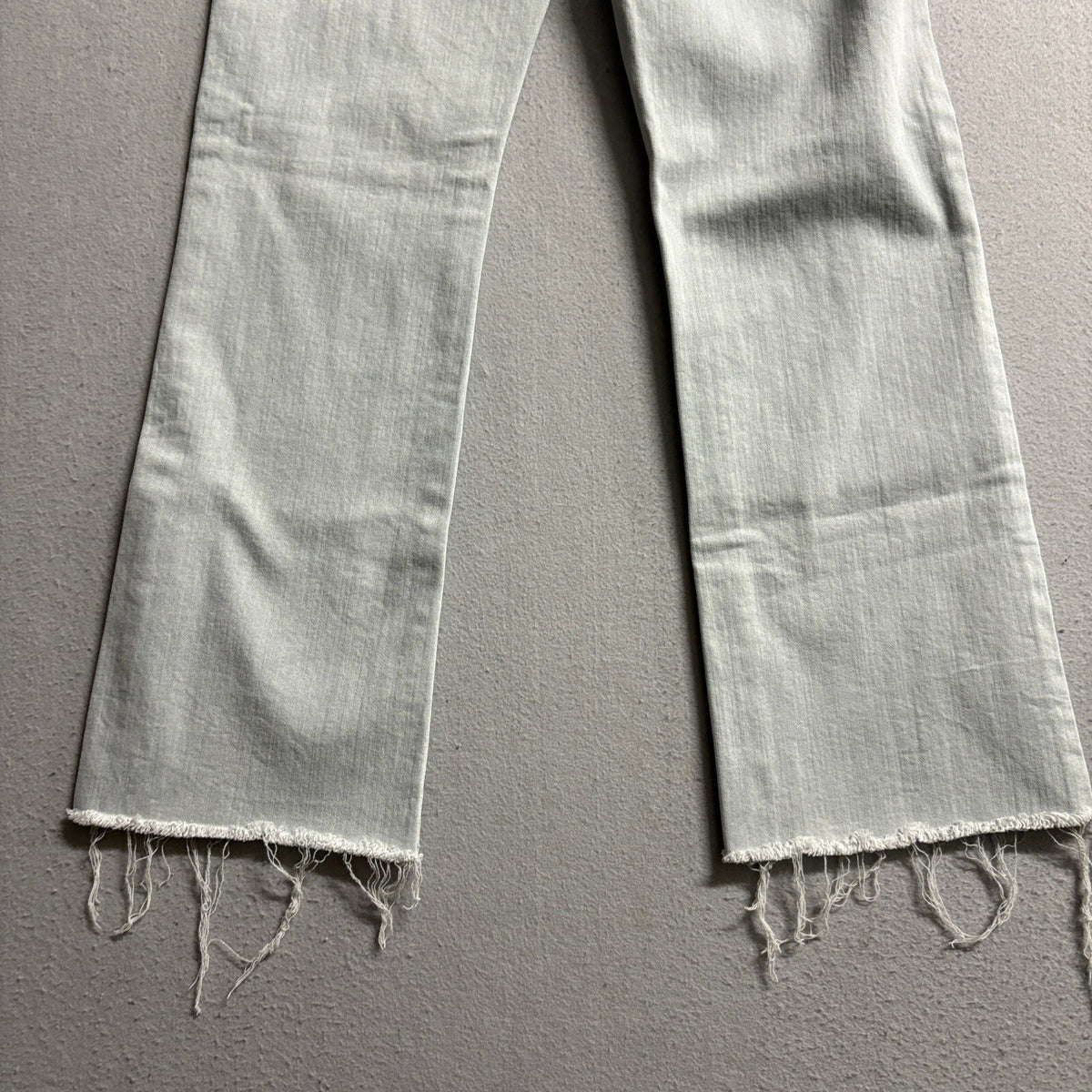 Liverpool Los Angeles The Crop Flare Jeans Womens Size 2 26 Grey Raw Raw Hem