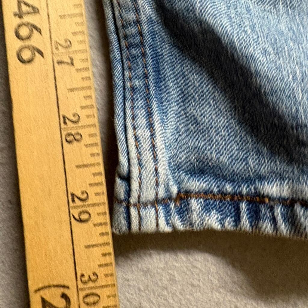 Signature by Levi Strauss Co Mens Slim Fit Jeans Size 31x30 Light Wash Denim