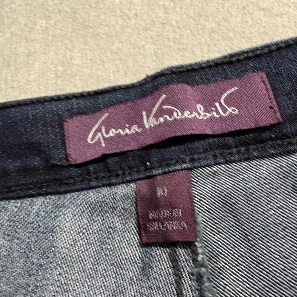 Gloria Vanderbilt Amanda Jeans Womens 10 Average Blue Denim Straight Leg High