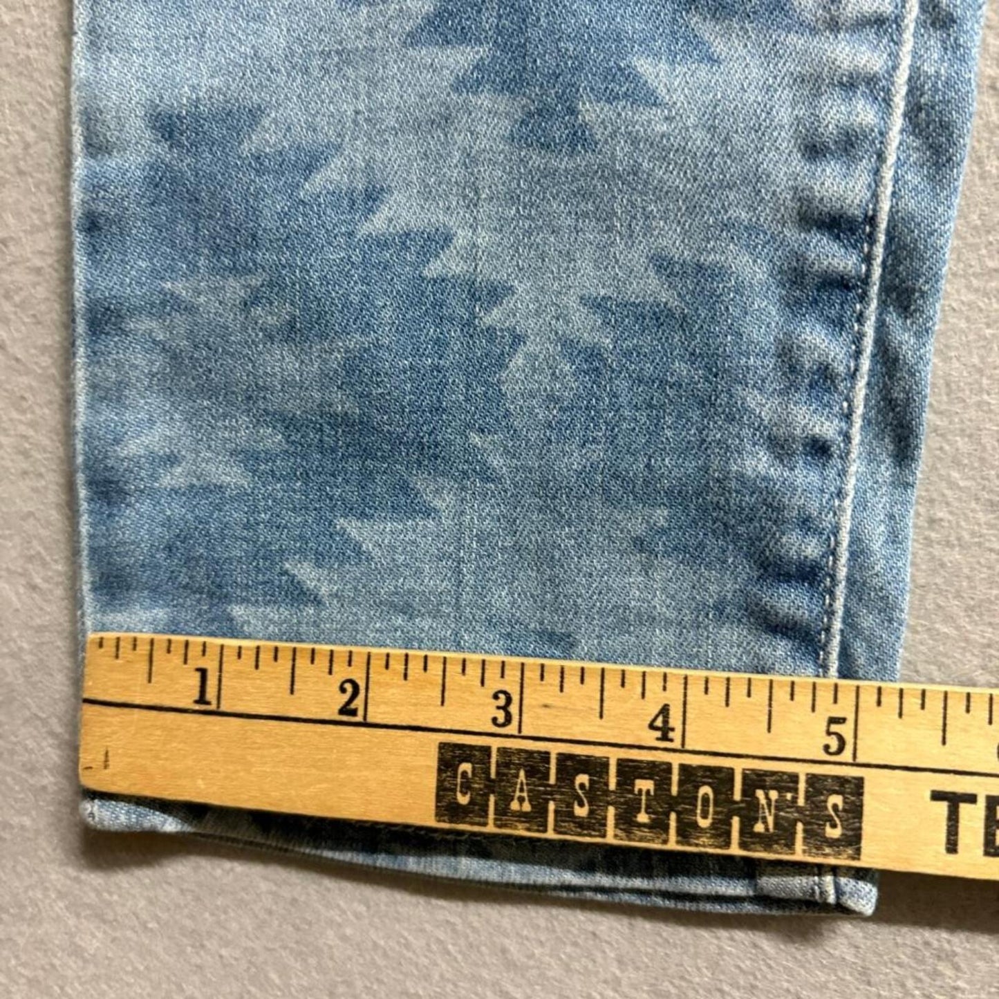 Rock and Republic Berlin Skinny Jeans Womens 4M Blue Aztec Geometric Print