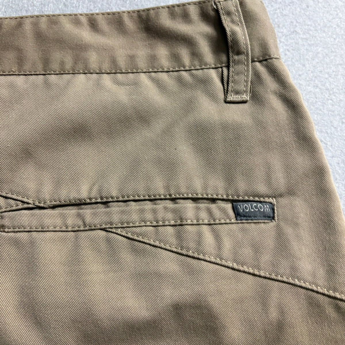 Volcom Frickin Modern Chino Shorts Mens Size 32 Tan Beige Casual Skate Walk