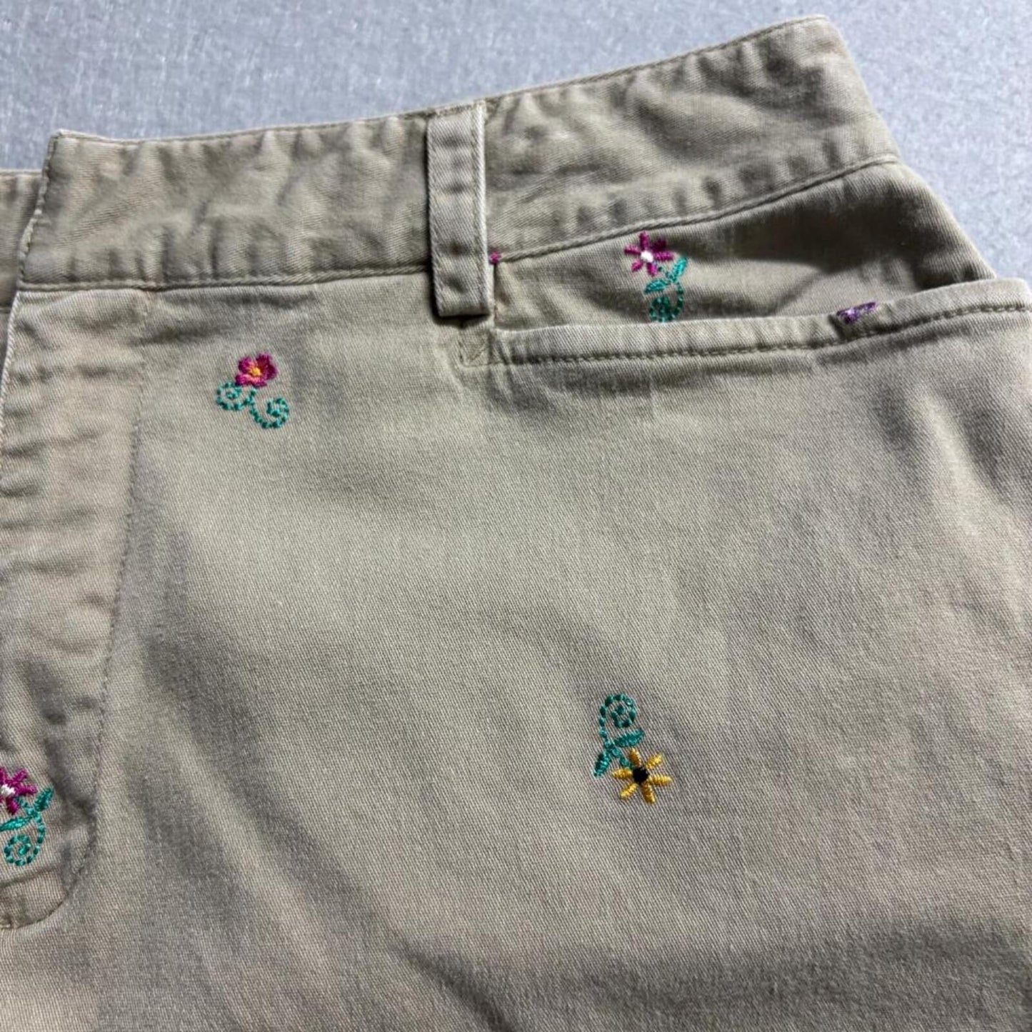Rafaella Petites Embroidered Floral Khaki Pants Womens 8P Beige Cotton Stretch
