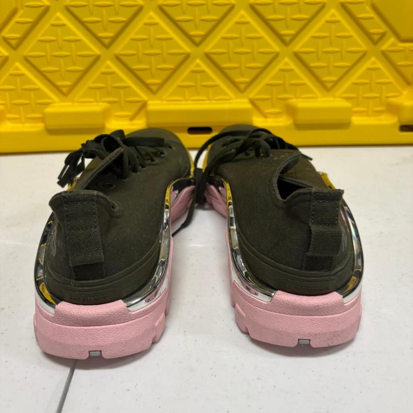 Adidas Raf Simons Detroit Runner Mens Size 11 Olive Green Pink Chrome F34244