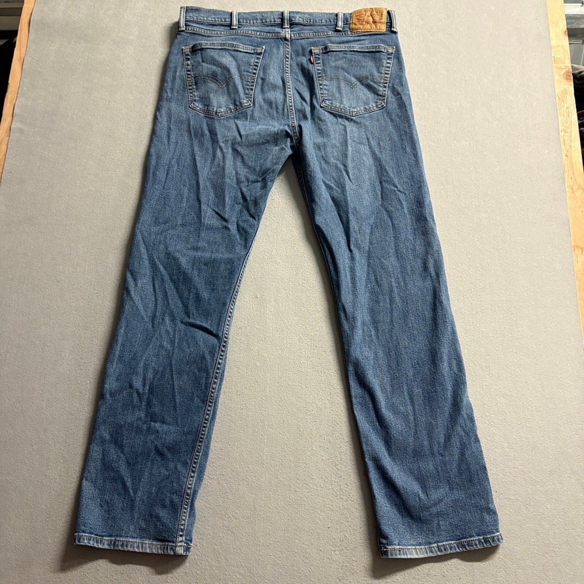 Levi's 505 Regular Fit Jeans Mens 38x34 Blue Denim Medium Wash Straight Leg