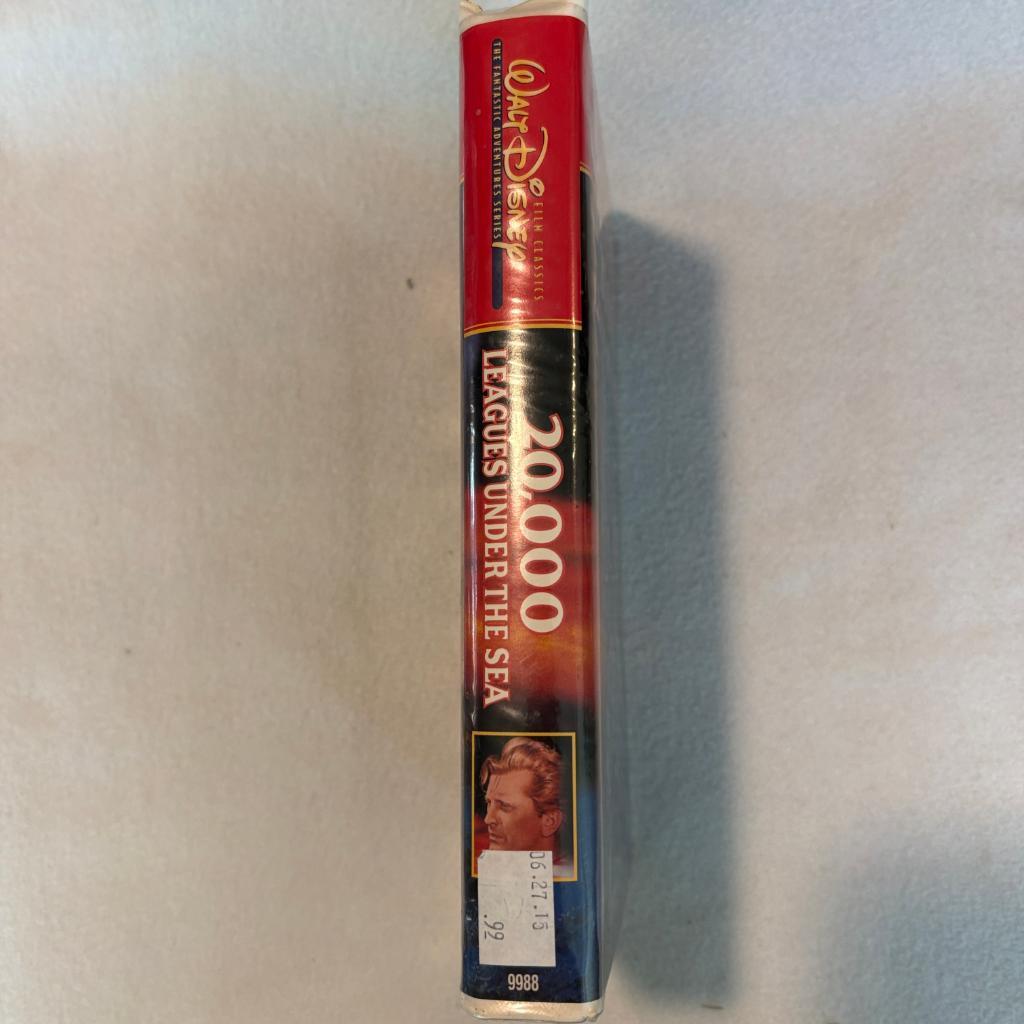 20000 Leagues Under the Sea VHS Walt Disney Film Classics Kirk Douglas Clamshell