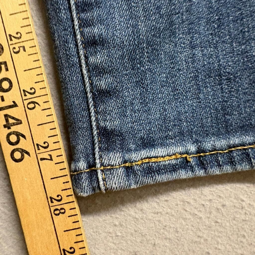 Levi's 811 Curvy Skinny Jeans Womens 31 Blue Denim Distressed Ripped Stretch