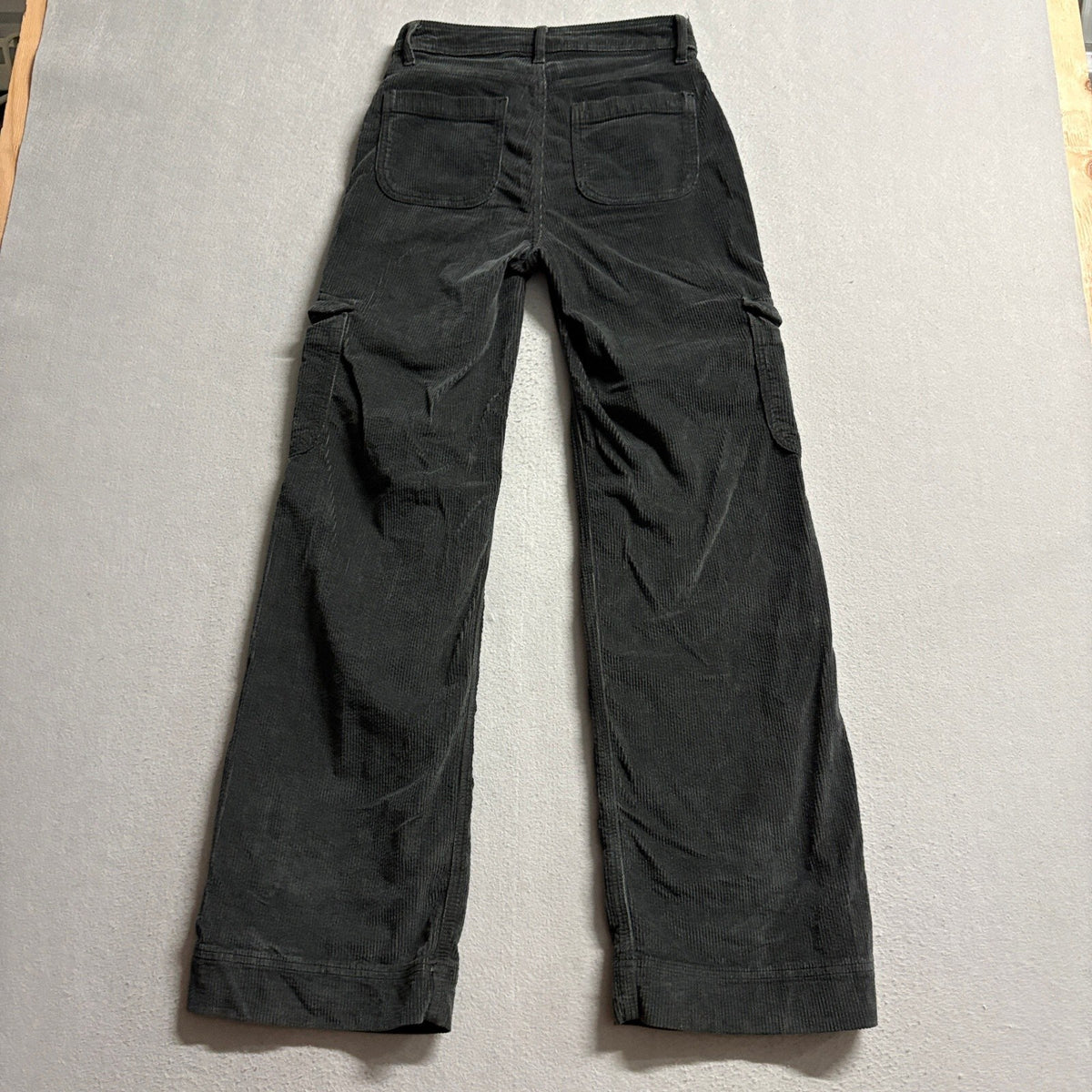 American Eagle Corduroy Cargo Pants Womens Size 00 Regular Gray Wide Leg Stretch