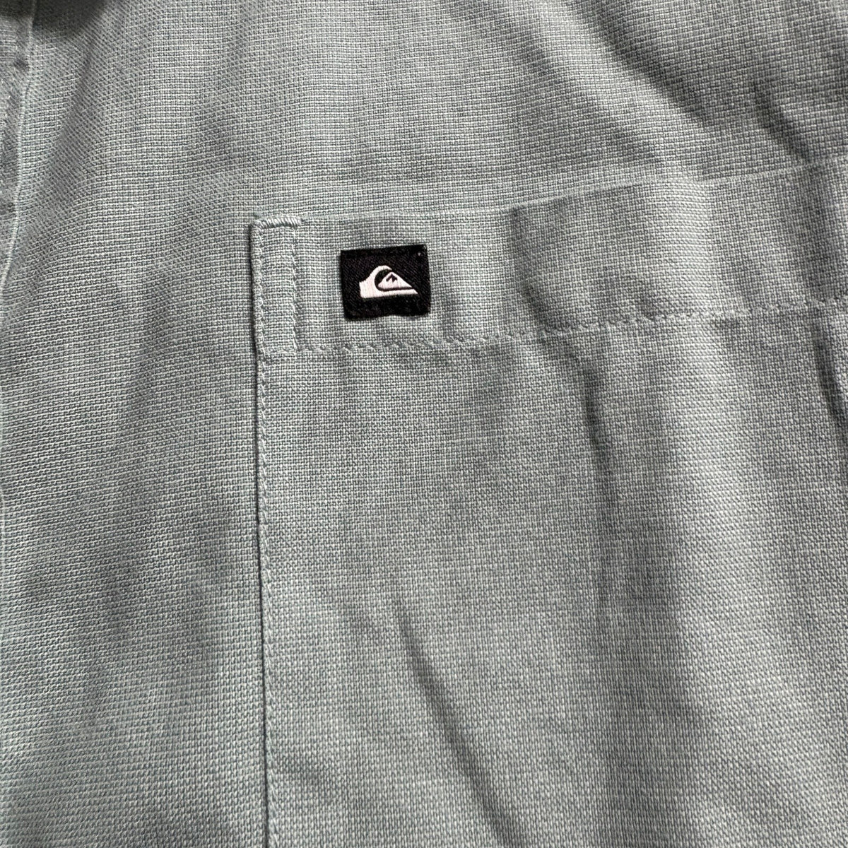 Quiksilver Shirt Mens XL Green Short Sleeve Button Up Pocket Cotton Blend Casual