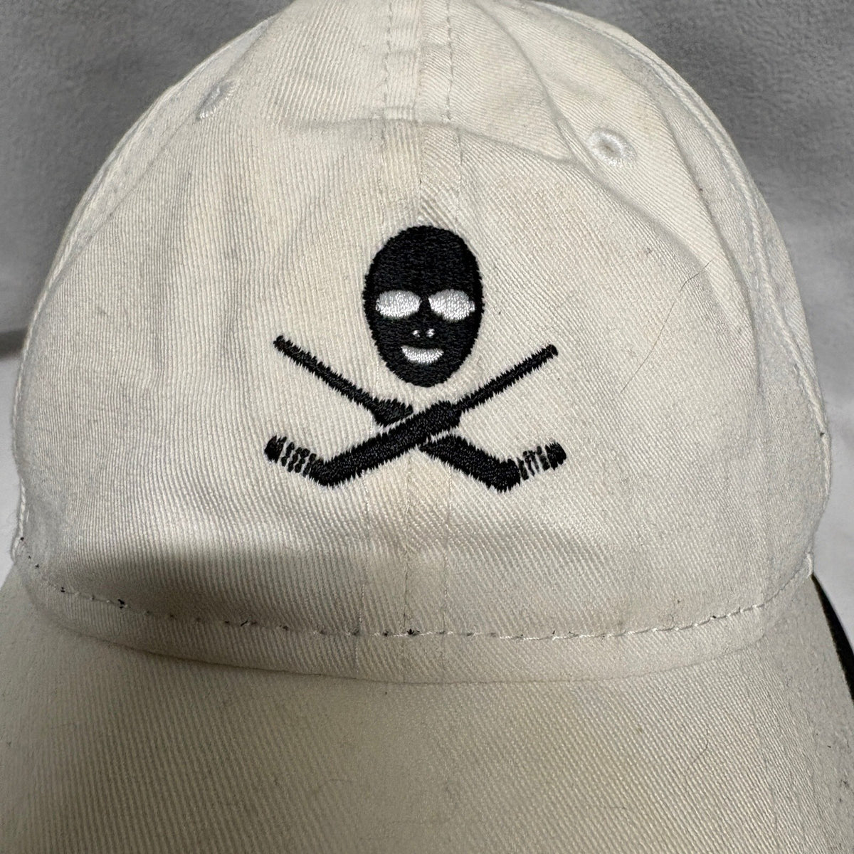 LA Kings New Era 9TWENTY Adjustable Hat Cream White Hockey Skull Crossbones Cap - Photo 2