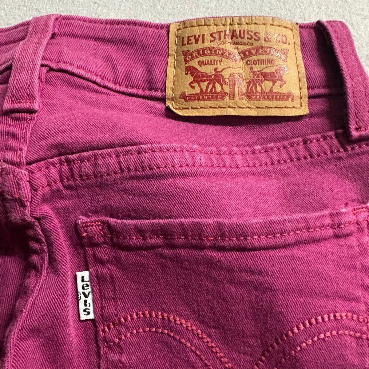 Levi's 535 Super Skinny Jeans Womens Size 25 Purple Magenta Stretch Denim Pants