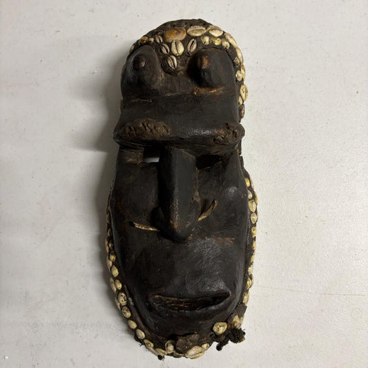 Vintage African Wè Guéré Style Carved Wood Mask Cowrie Shells Tribal Art 16"
