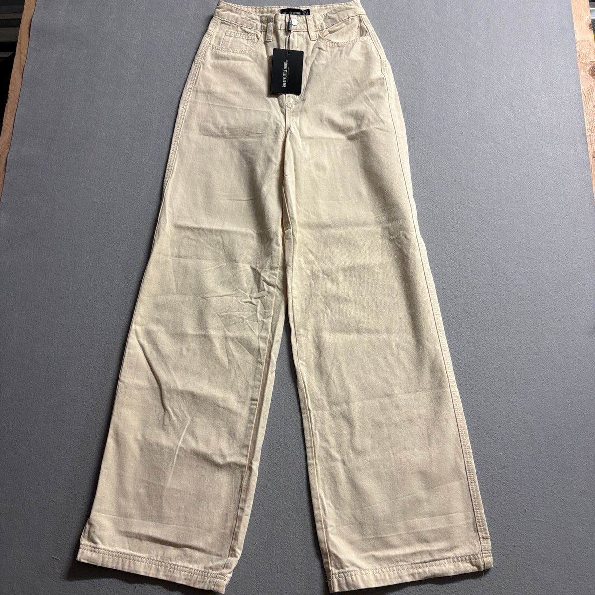 PrettyLittleThing Wide Leg Jeans Womens US 0 Stone Beige Cream Denim NWT