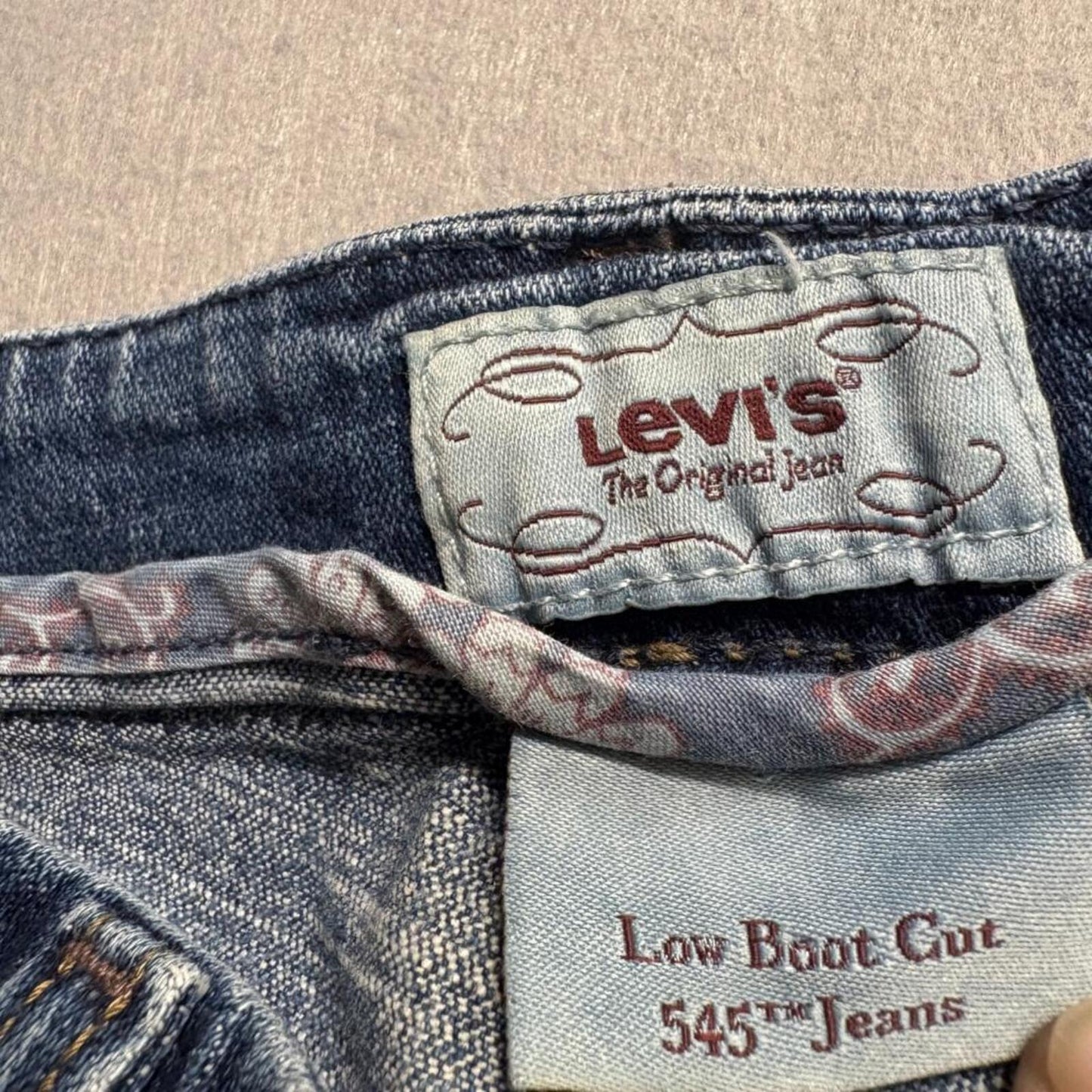Levis 545 Jeans Womens 4 Medium Blue Denim Low Boot Cut Flap Pocket Stretch
