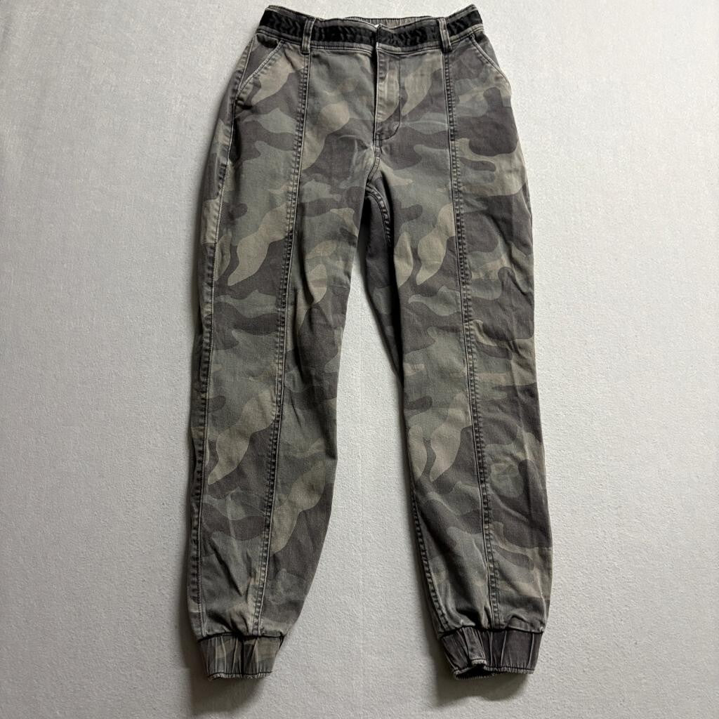 Hollister Ultra High Rise Jogger Pants Womens Medium Camo Green Stretch Utility