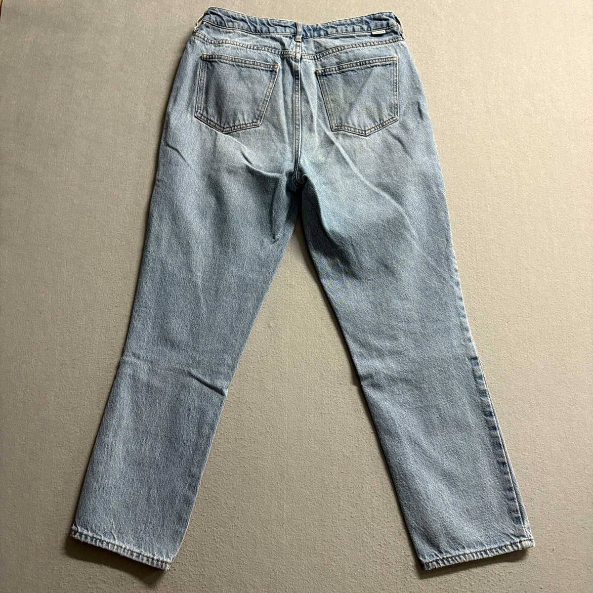 PacSun Mom Jeans Size 28 Light Wash High Rise Straight Leg 100% Cotton Denim