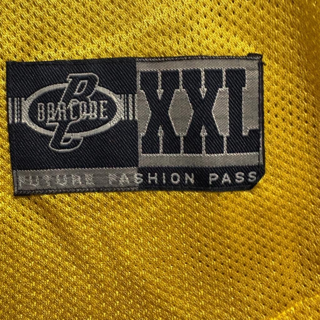 Barcode Future Fashion Pass LA Lakers Jersey and Shorts Set Mens XL Yellow Mesh
