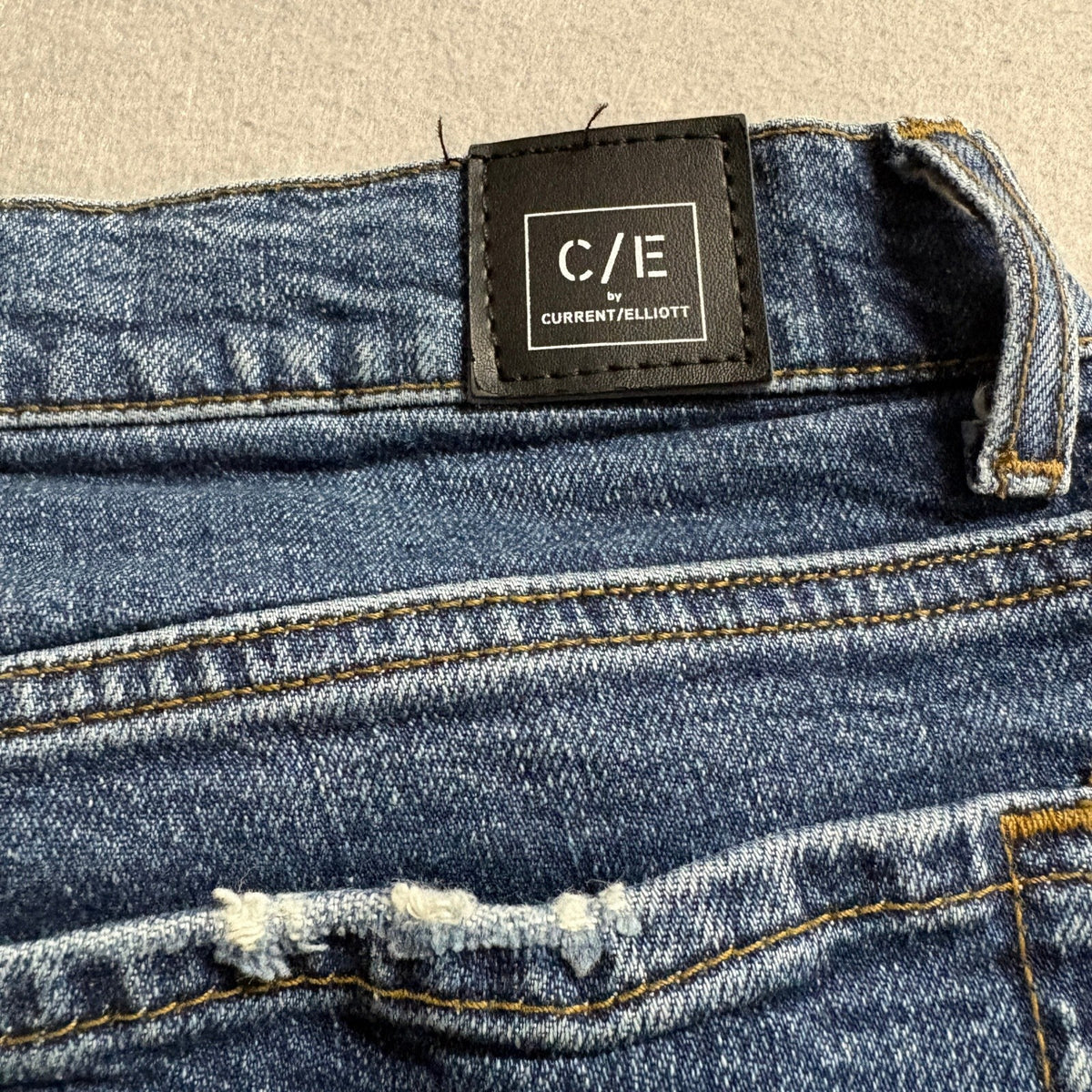 Current Elliott Women's Jeans Size 26 Blue Denim Straight Leg Mid Rise Stretch
